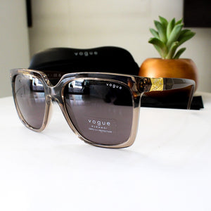 Vogue Eyewear VO5476-SB – 29407N BROWN TORTOISE GRAY | Lazzat Arequipa - imagen 4