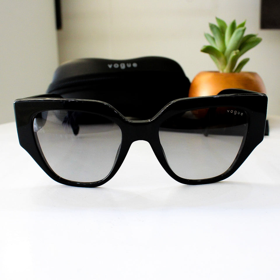 Vogue Eyewear VO5409S – W44/11 BLACK GREY GRADIENT | Lazzat Arequipa - imagen 1