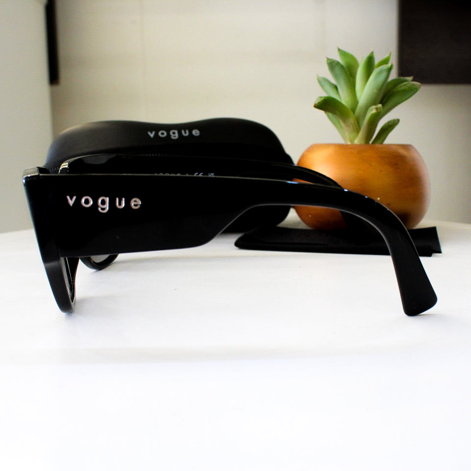 Vogue Eyewear VO5409S – W44/11 BLACK GREY GRADIENT | Lazzat Arequipa - imagen 4