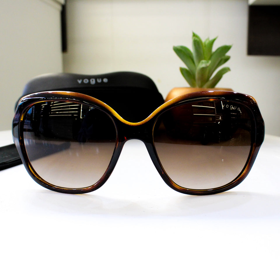 Vogue Eyewear VO2871 – 150813 STRIPED DARK HAVANA | Lazzat Arequipa - imagen 1