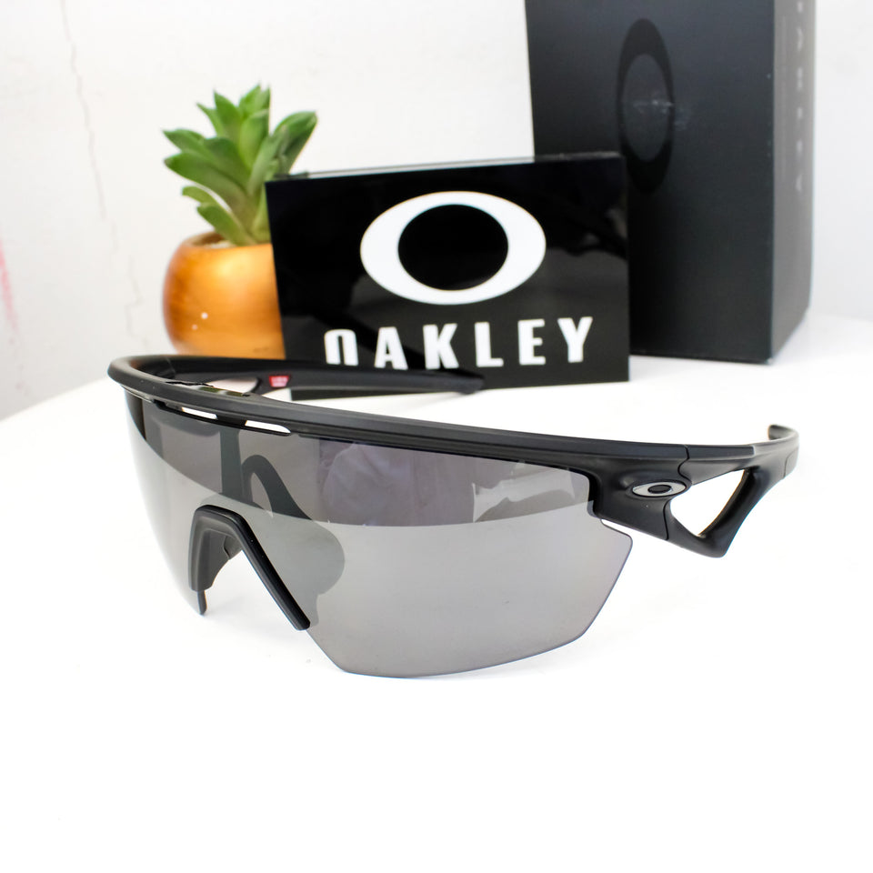 Oakley Sphaera OO9403-0136 – Matte Black / Prizm Black Polarized