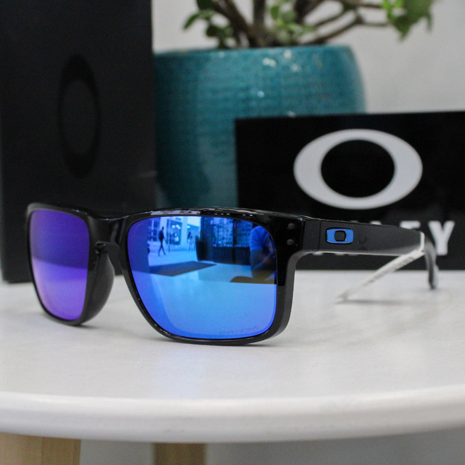 Oakley Holbrook 137 OO9102 – F555 POLISHED BLACK - PRIZM SAPPHIRE