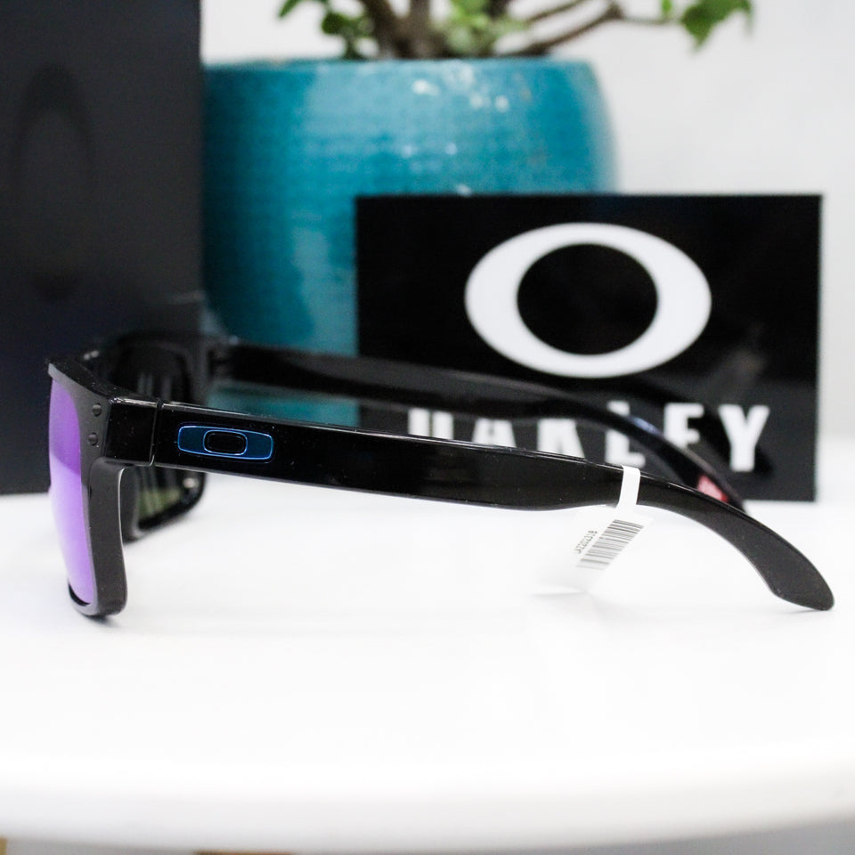 Oakley Holbrook 137 OO9102 – F555 POLISHED BLACK - PRIZM SAPPHIRE