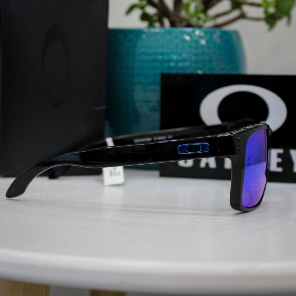 Oakley Holbrook 137 OO9102 – F555 POLISHED BLACK - PRIZM SAPPHIRE