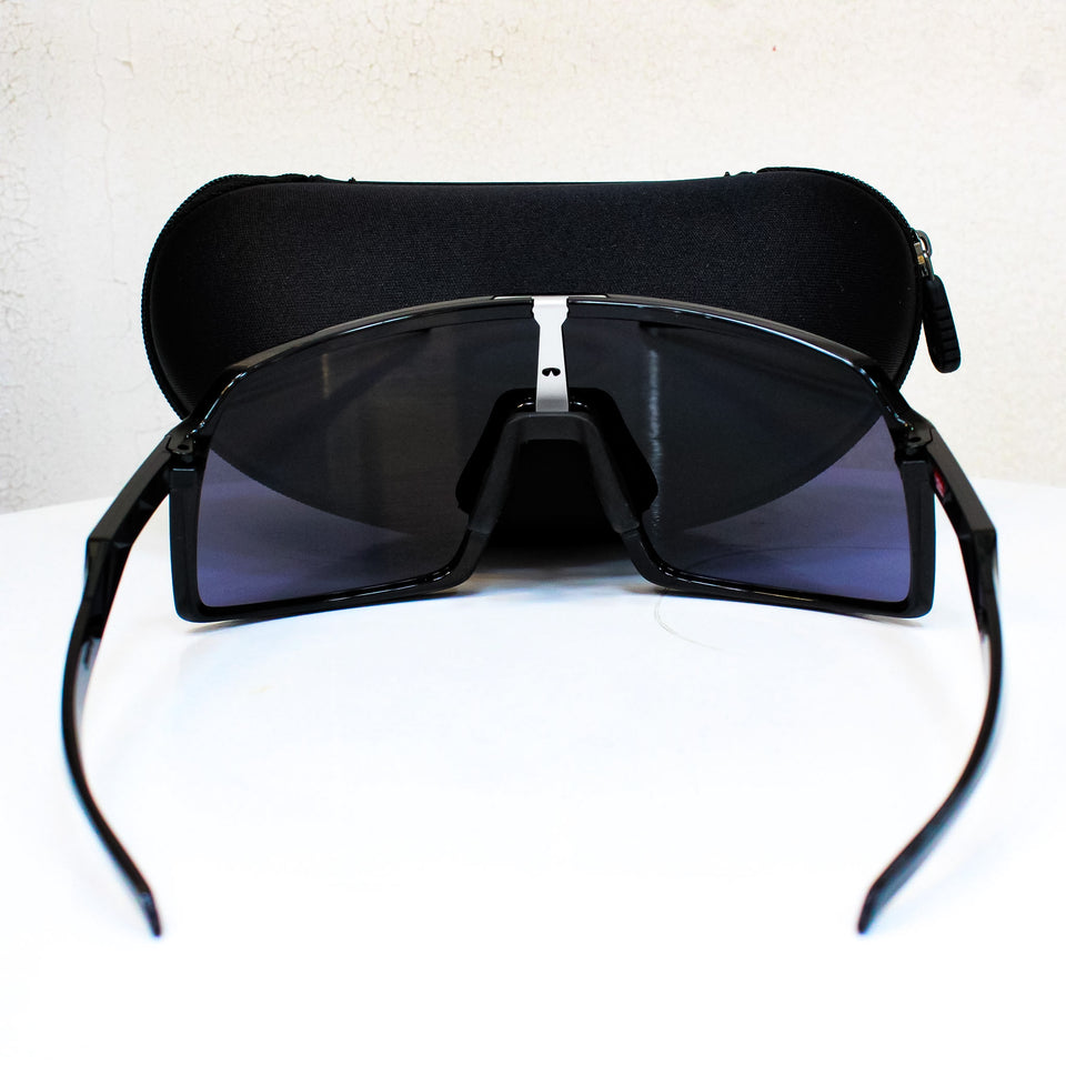 Oakley Sutro OO9406 – 0137 POLISHED BLACK PRIZM BLACK