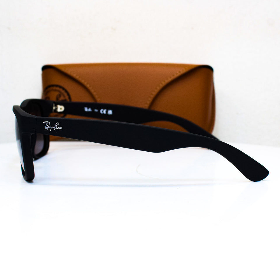 Ray-Ban Justin RB4165 – 601/8G RUBBER BLACK LIGHT GREY GRADIENT DARK GREY | Lazzat Arequipa - imagen 2