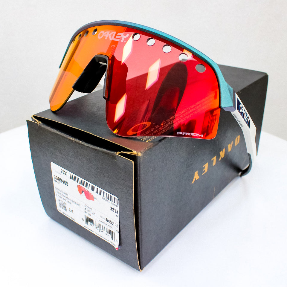 Oakley Sutro Lite Sweep OO9465 – MATTE SILVER/BLUE COLORSHIFT PRIZM TRAIL TORCH