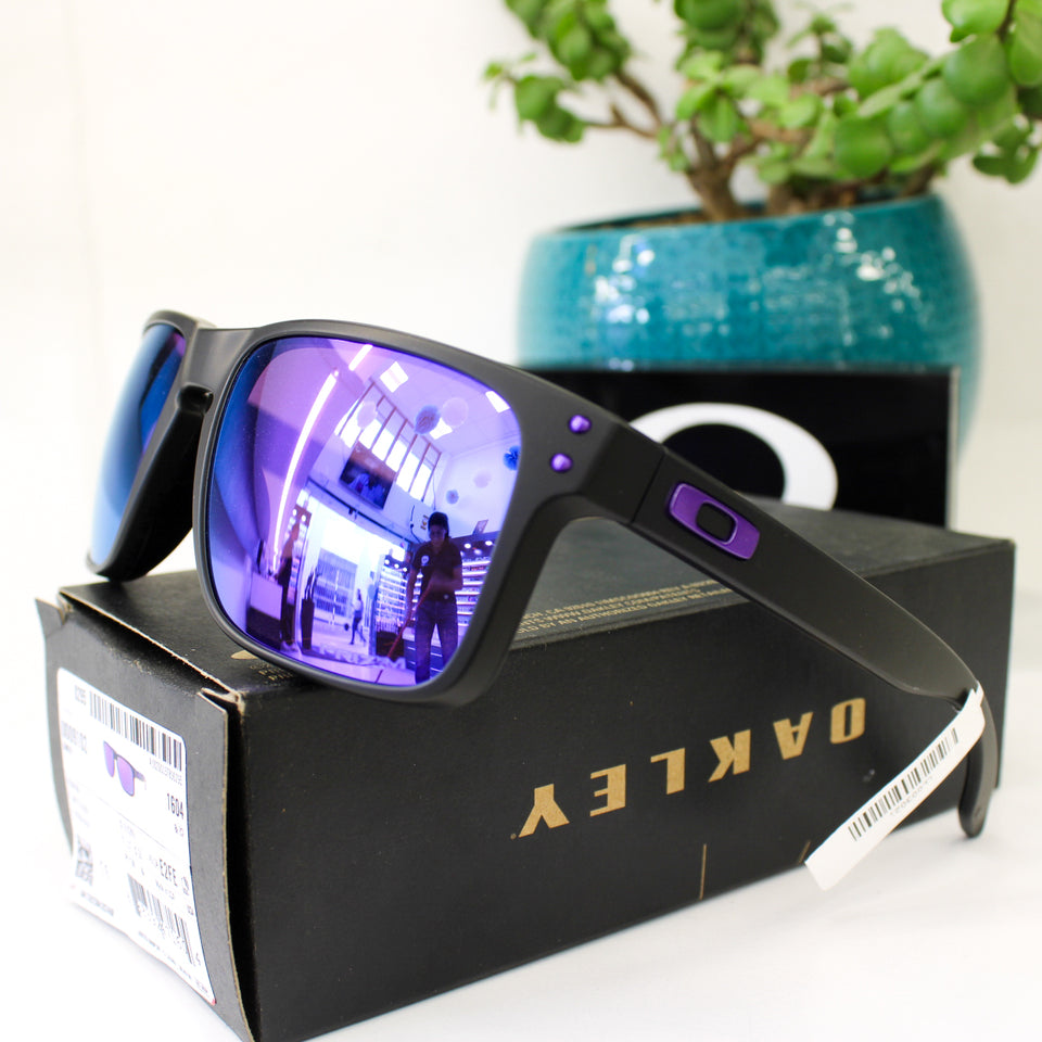 Oakley Holbrook 137 OO9102 – K655 MATTE BLACK - PRIZM VIOLET