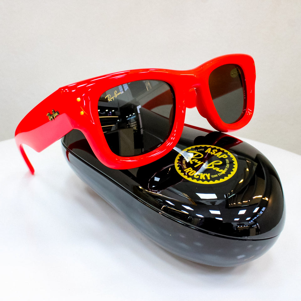 Ray-Ban Wayfarer Puffer RB4940 – RED ULTRA BLACK | Lazzat Arequipa - imagen 1